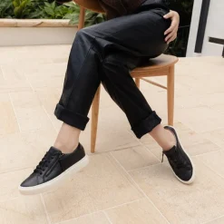 FRANKIE4 Black Sneakers-Billie