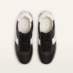 FRANKIE4 Black Sneakers-Levi