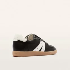 FRANKIE4 Black Sneakers-Levi