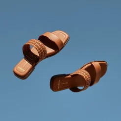 FRANKIE4 Slides-Sloane